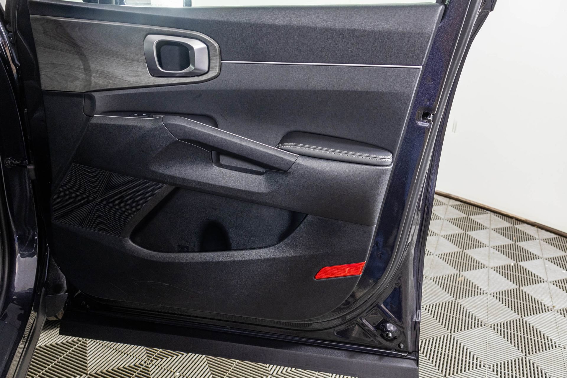 Used 2025 Kia Sorento X-Line EX image 51