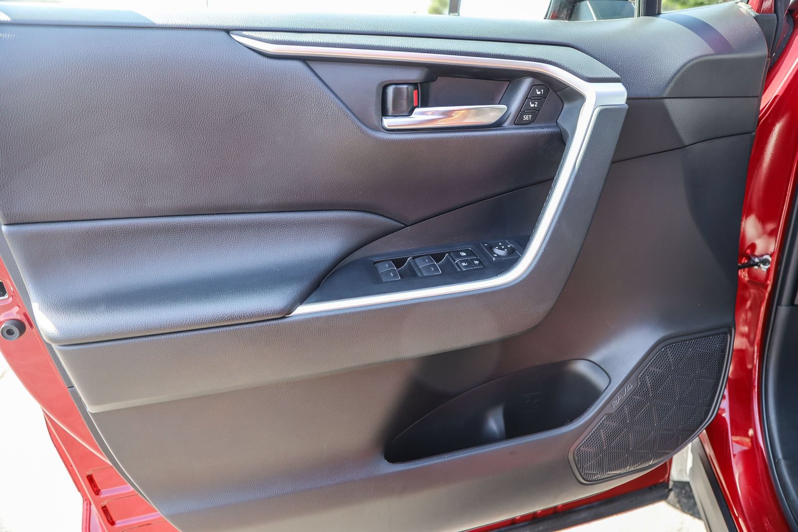 Certified 2022 Toyota RAV4 XLE Premium AWD/4WD image 19