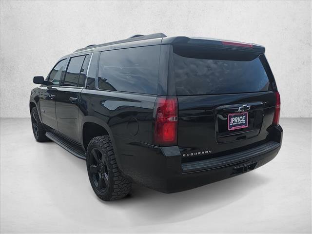 Used 2018 Chevrolet Suburban LT RWD image 3