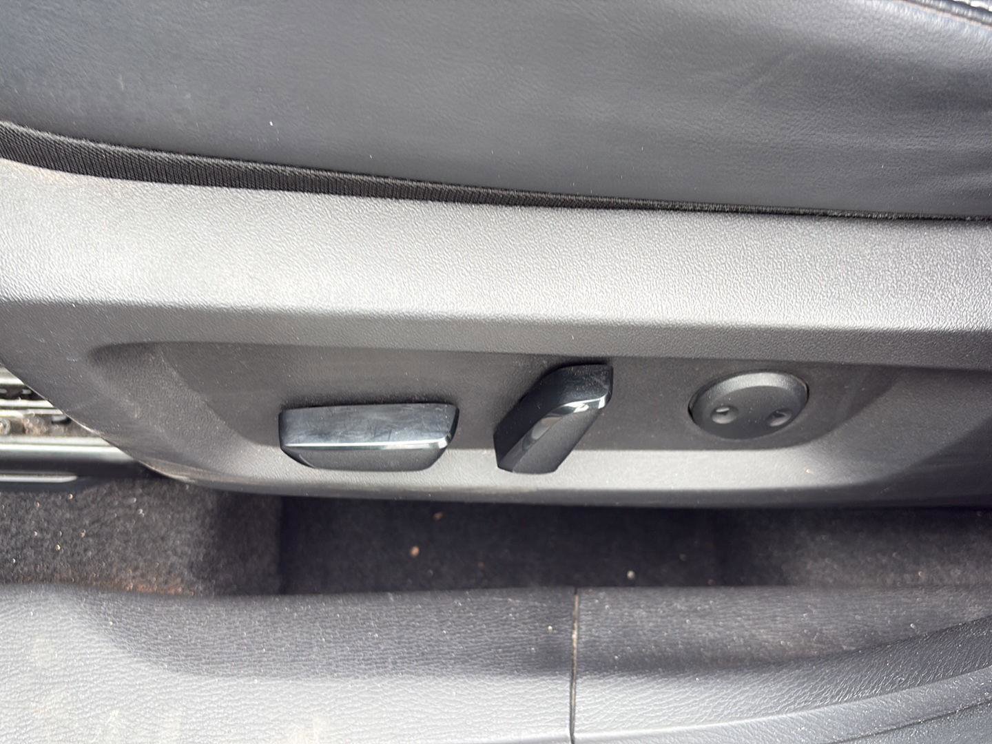 Used 2024 Mitsubishi Outlander SE image 10