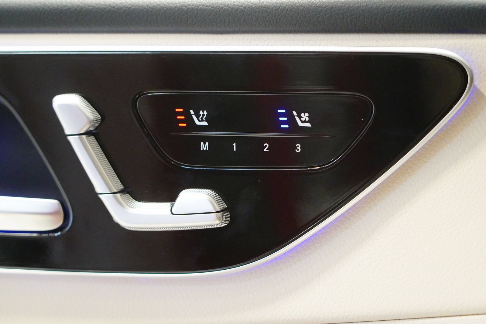 New 2026 Mercedes-Benz C 300 4MATIC Sedan image 29