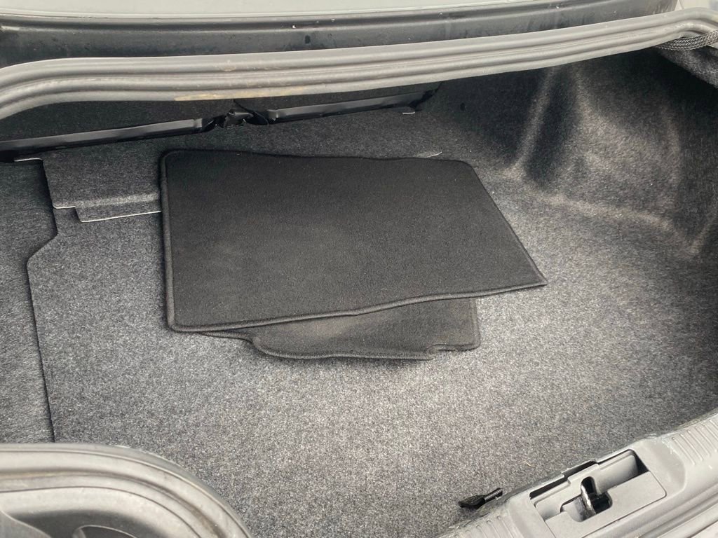 Used 2017 Ford Mustang EcoBoost image 10