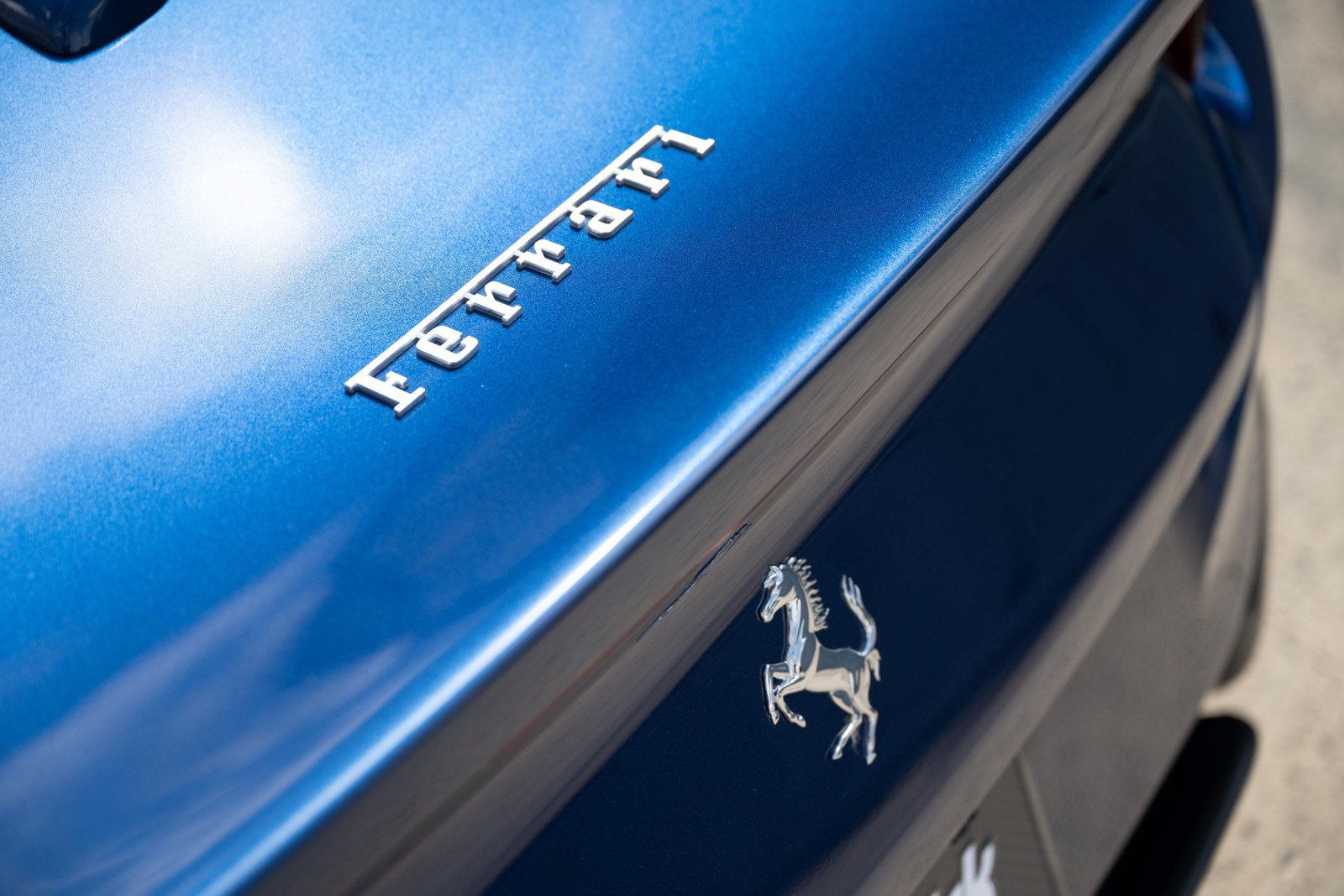 Used 2021 Ferrari 812 GTS RWD image 24