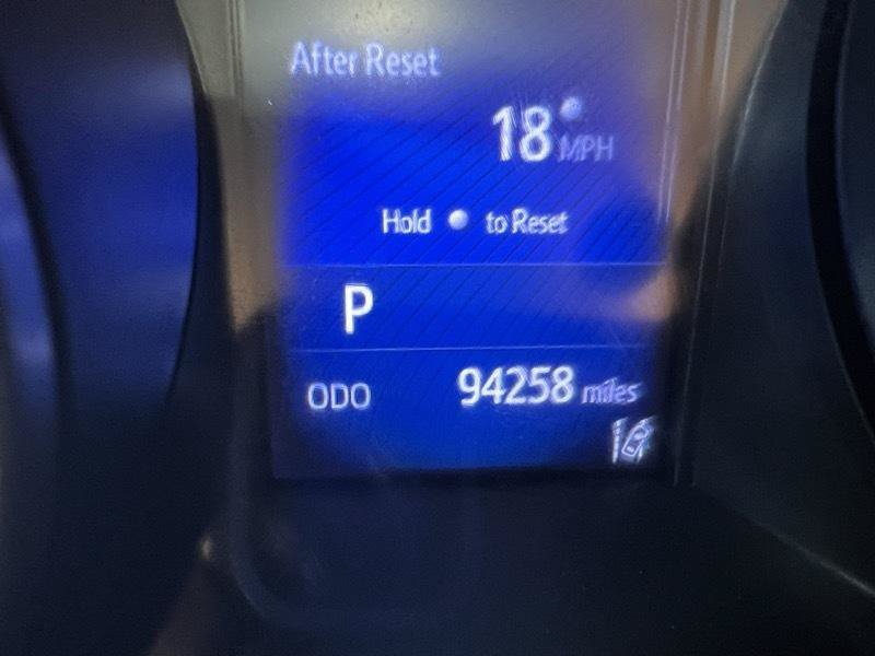 Used 2018 Toyota C-HR XLE FWD image 22