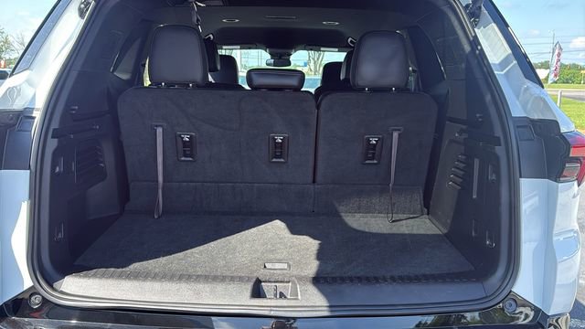 Used 2025 Buick Enclave Sport Touring FWD image 11