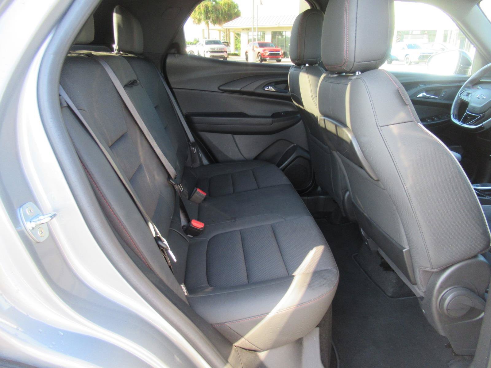 Used 2023 Chevrolet TrailBlazer RS w/ Convenience Package FWD image 32