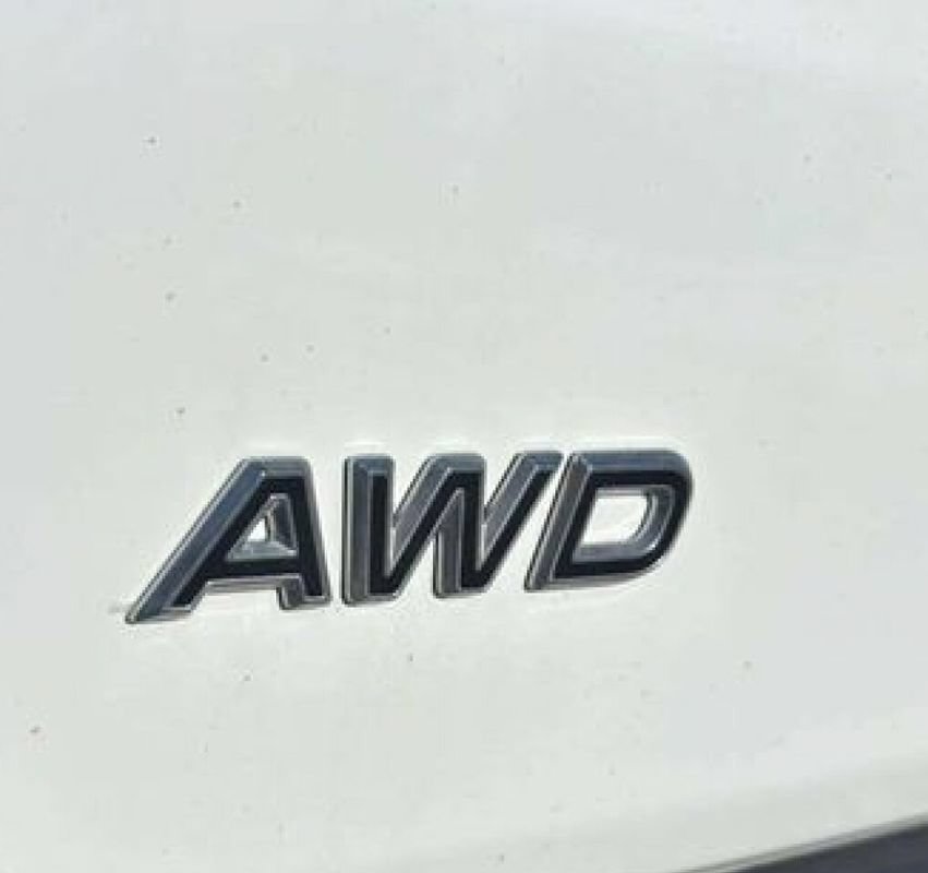 Used 2023 Ford Transit 250 Medium Roof AWD image 18