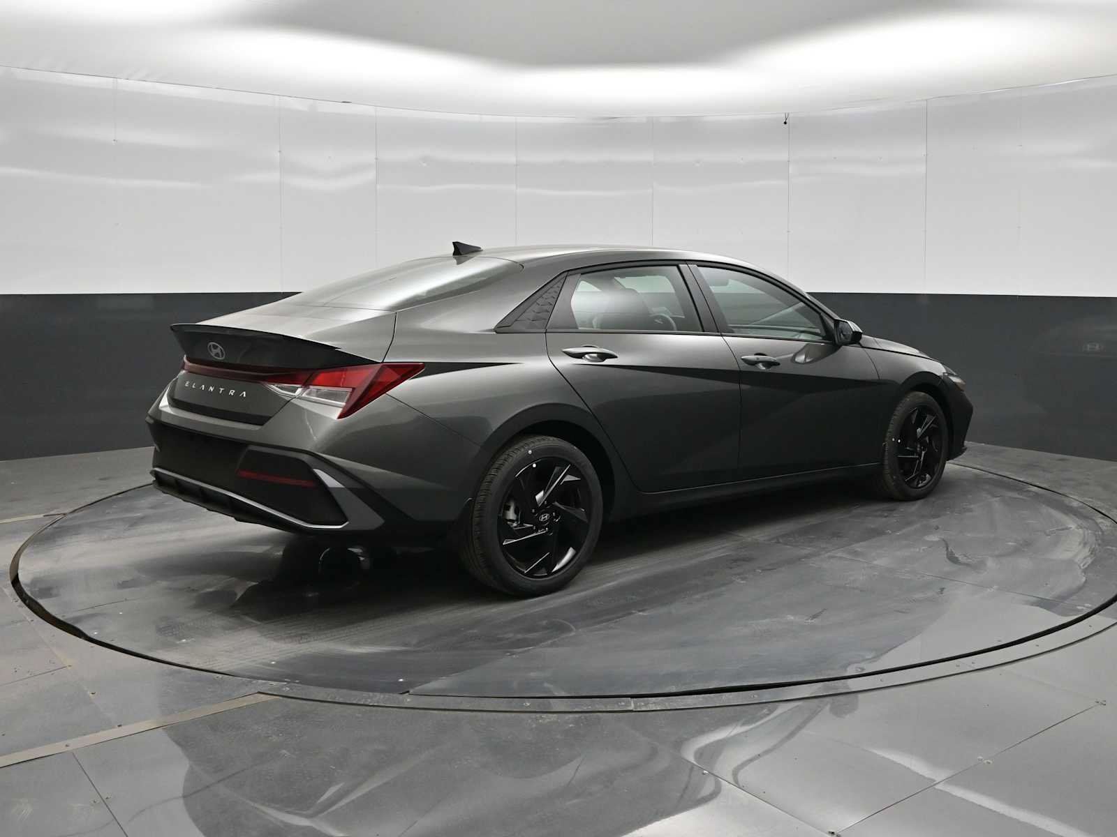 New 2026 Hyundai Elantra Sport FWD image 7