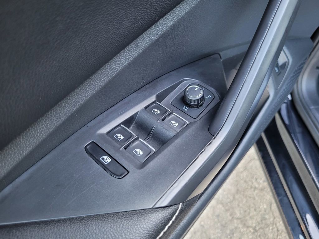 Used 2024 Volkswagen Jetta SE image 26