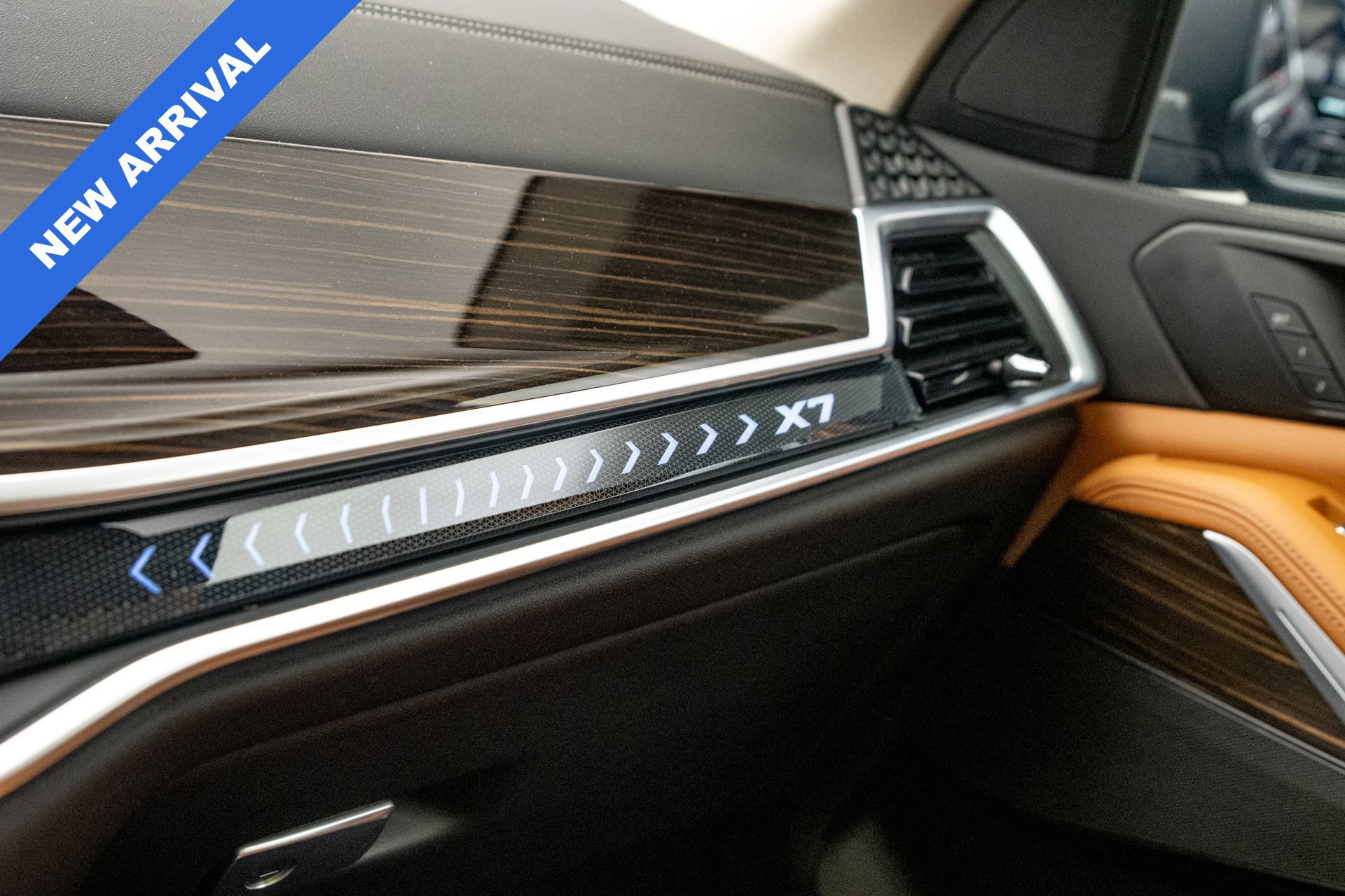 Used 2024 BMW X7 xDrive40i w/ Climate Comfort Package AWD/4WD image 25