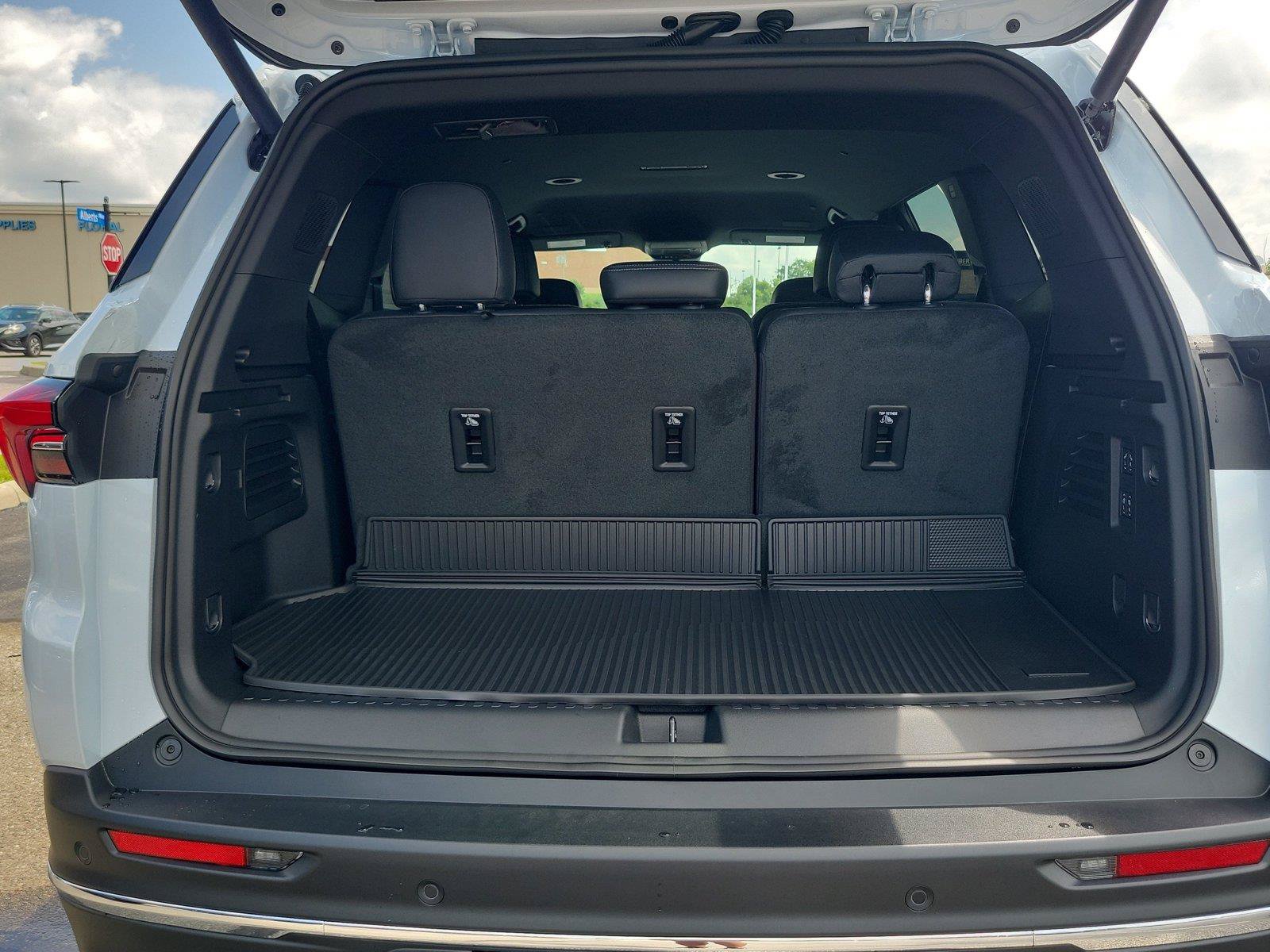New 2027 Buick Enclave Preferred w/ Power Package AWD/4WD image 8