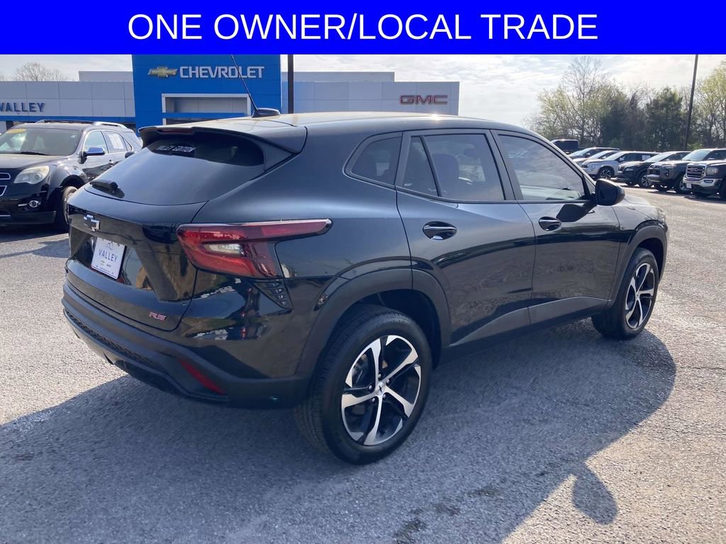 Used 2024 Chevrolet Trax RS image 4