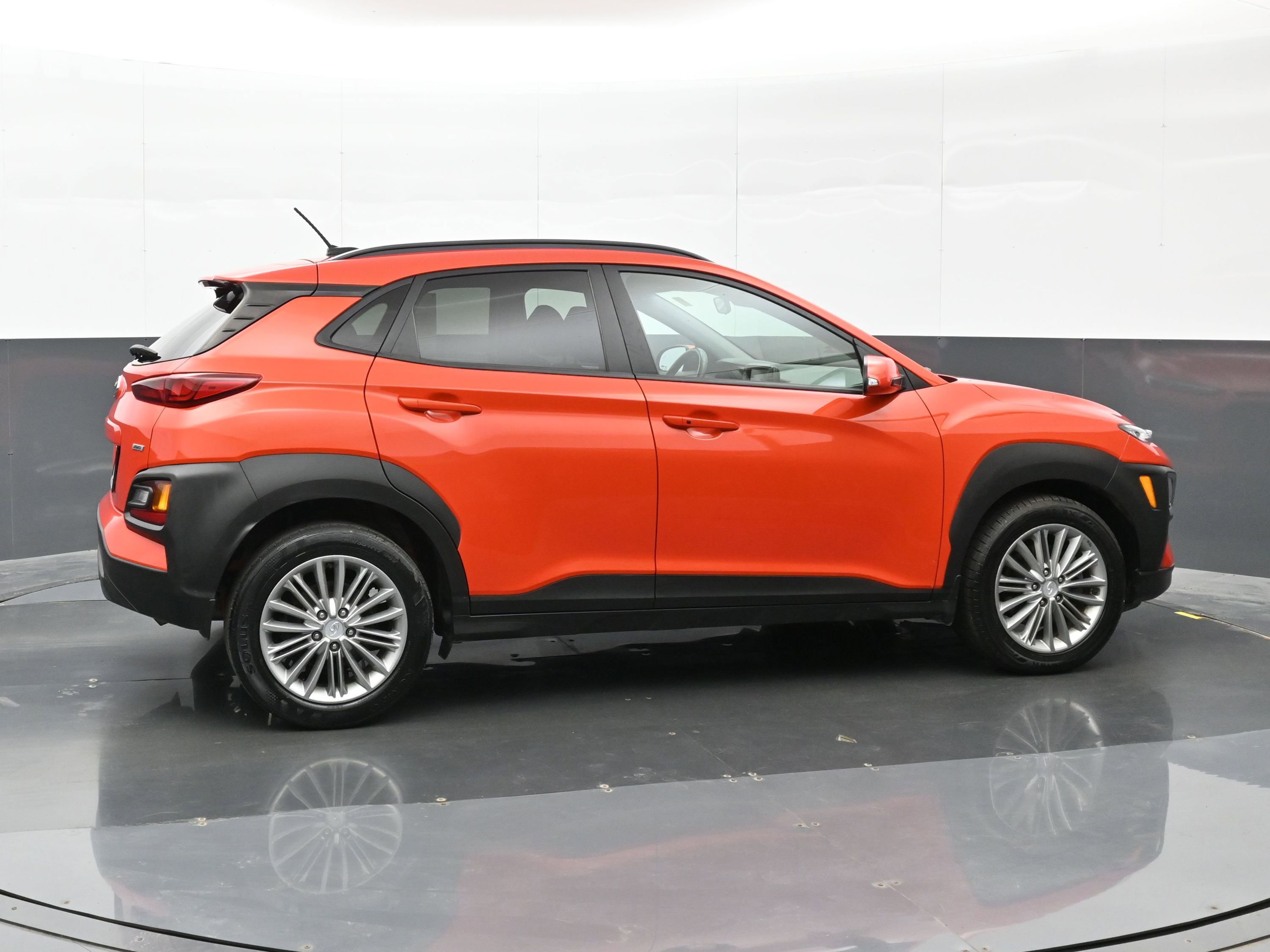Used 2019 Hyundai Kona SEL AWD/4WD image 5