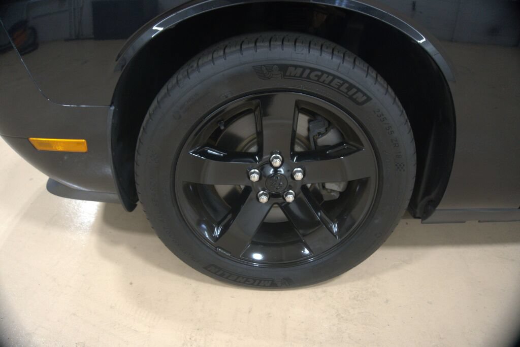 Used 2009 Dodge Challenger R/T RWD image 12