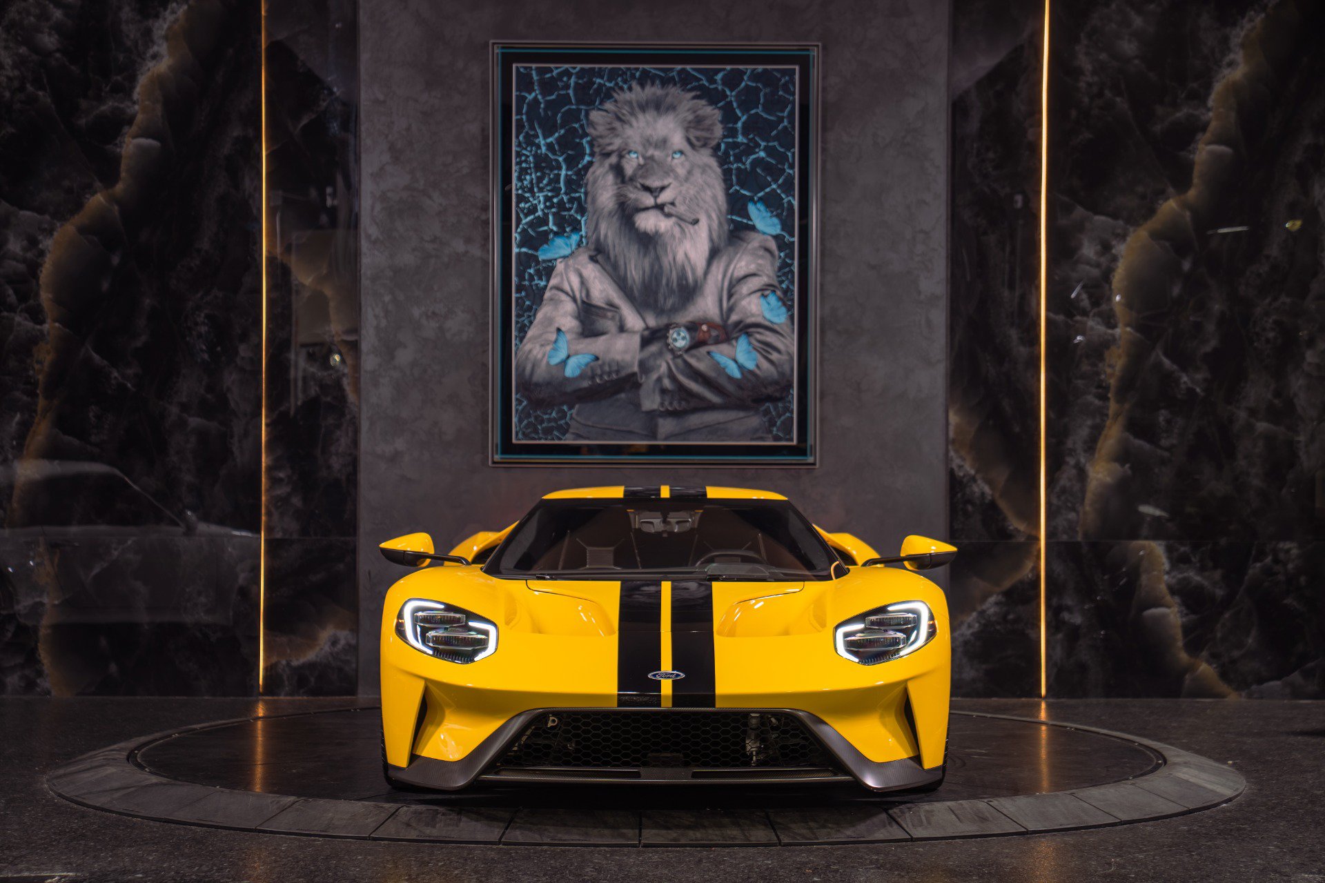 Used 2019 Ford GT RWD image 9