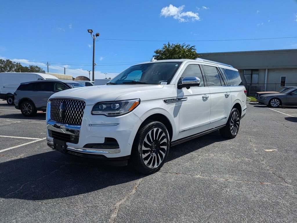 Certified 2022 Lincoln Navigator L Black Label AWD/4WD image 9