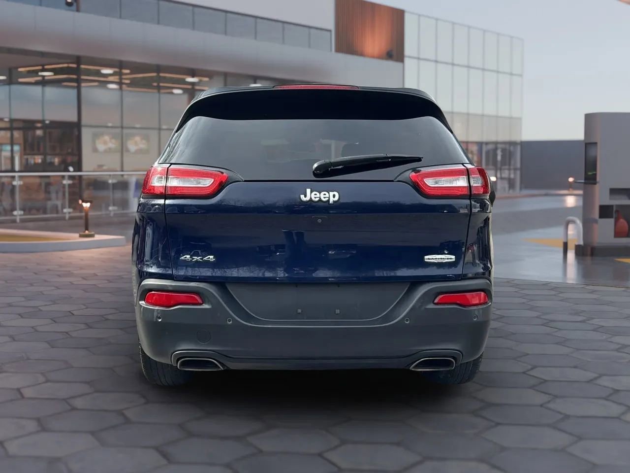 Used 2016 Jeep Cherokee Latitude w/ Comfort/Convenience Group image 6