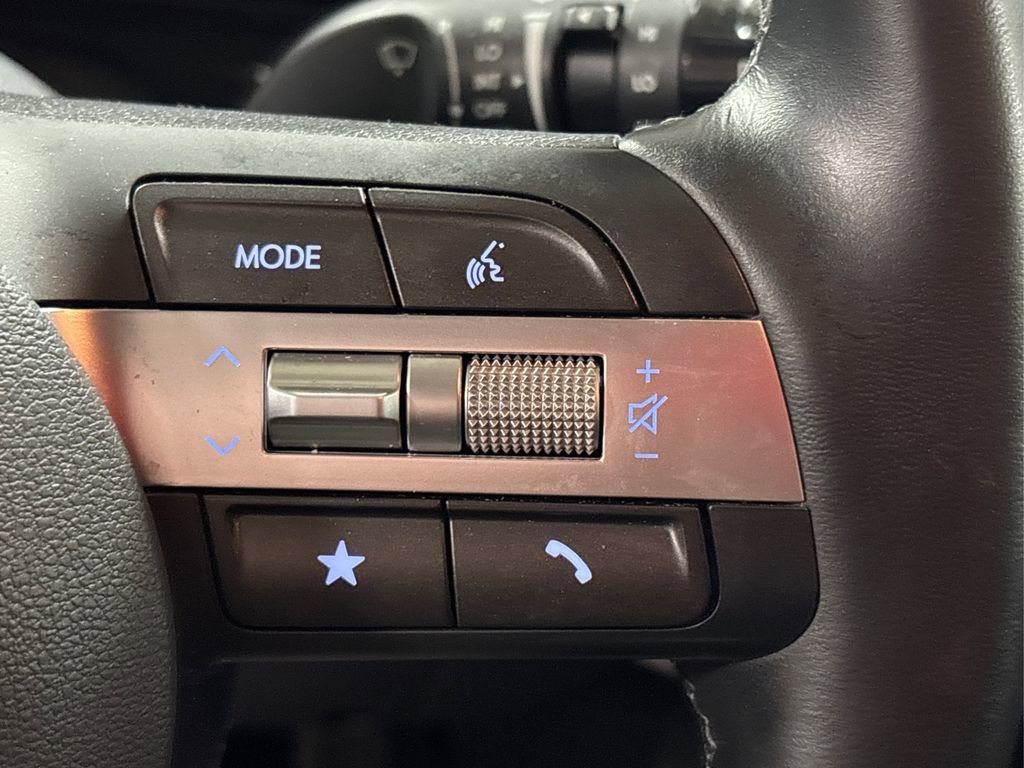 Used 2024 Hyundai Kona SEL image 28