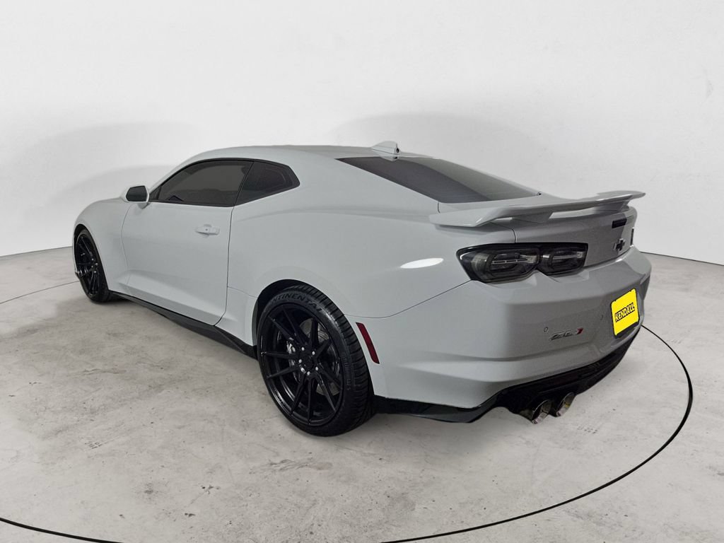 Used 2022 Chevrolet Camaro ZL1 RWD image 3