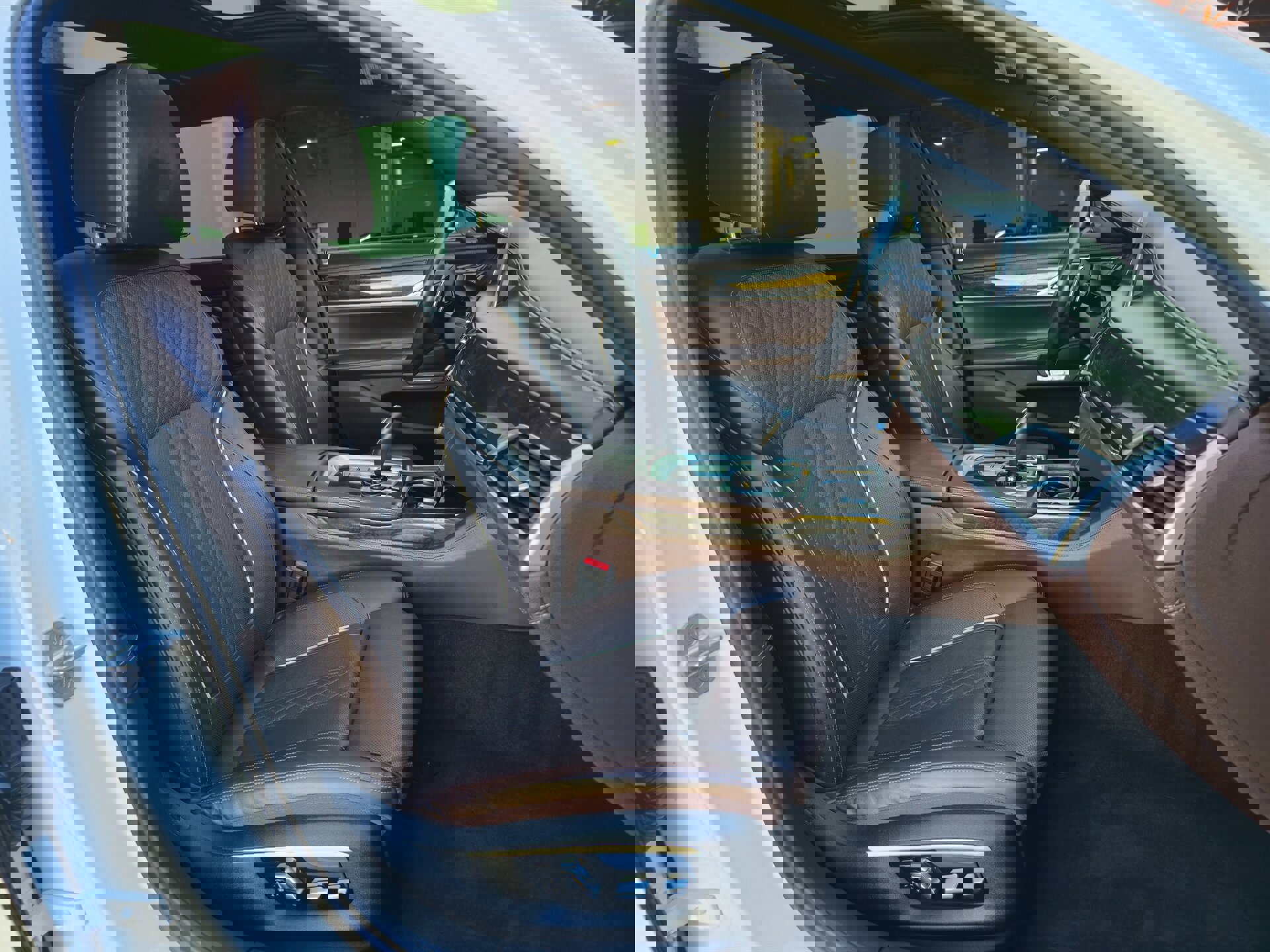 Used 2016 BMW 740i image 28