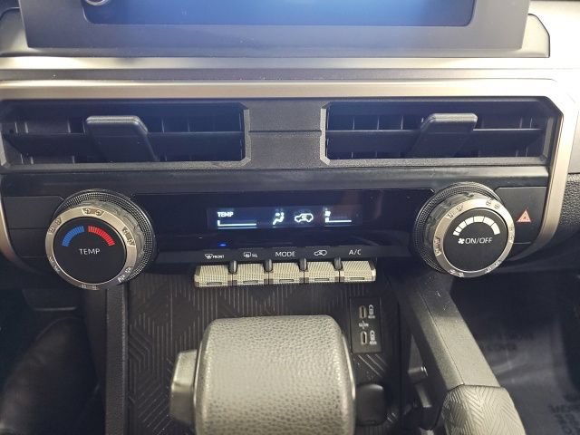 Used 2025 Toyota 4Runner SR5 AWD/4WD image 24
