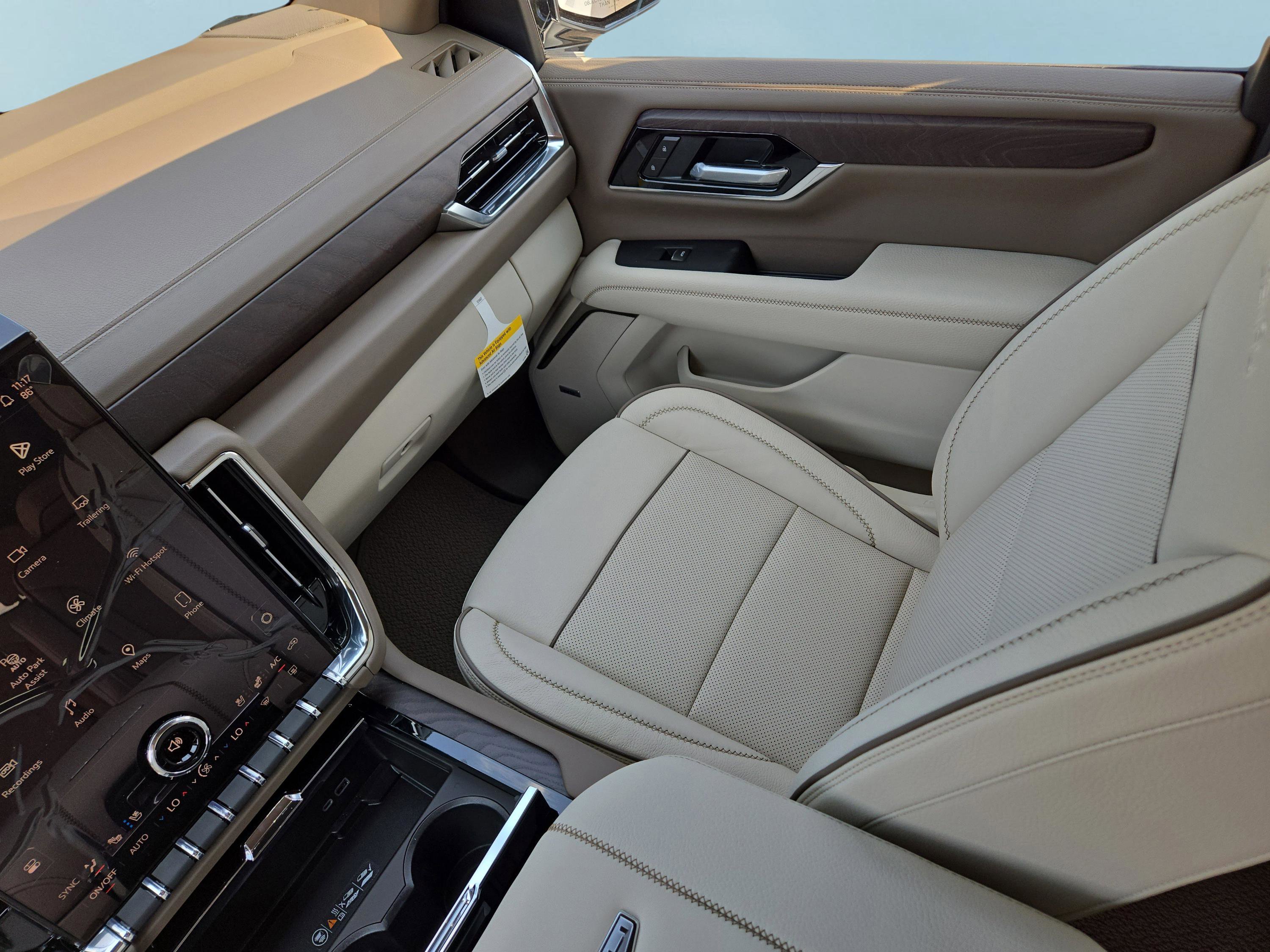 New 2026 GMC Yukon XL Denali w/ Advanced Technology Package image 21