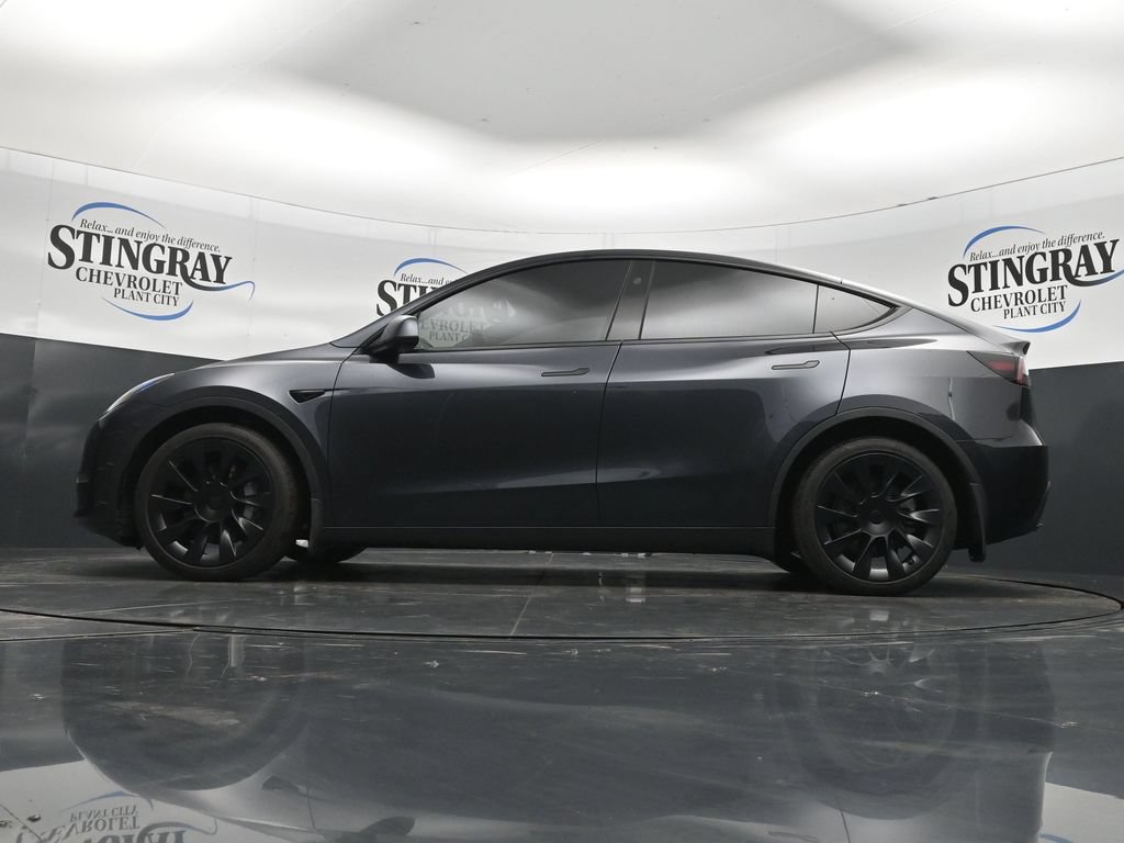 Used 2024 Tesla Model Y Long Range AWD/4WD image 29