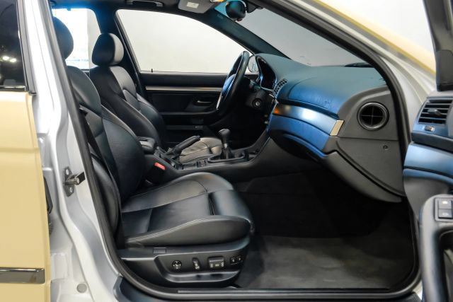 Used 2003 BMW M5 RWD image 43