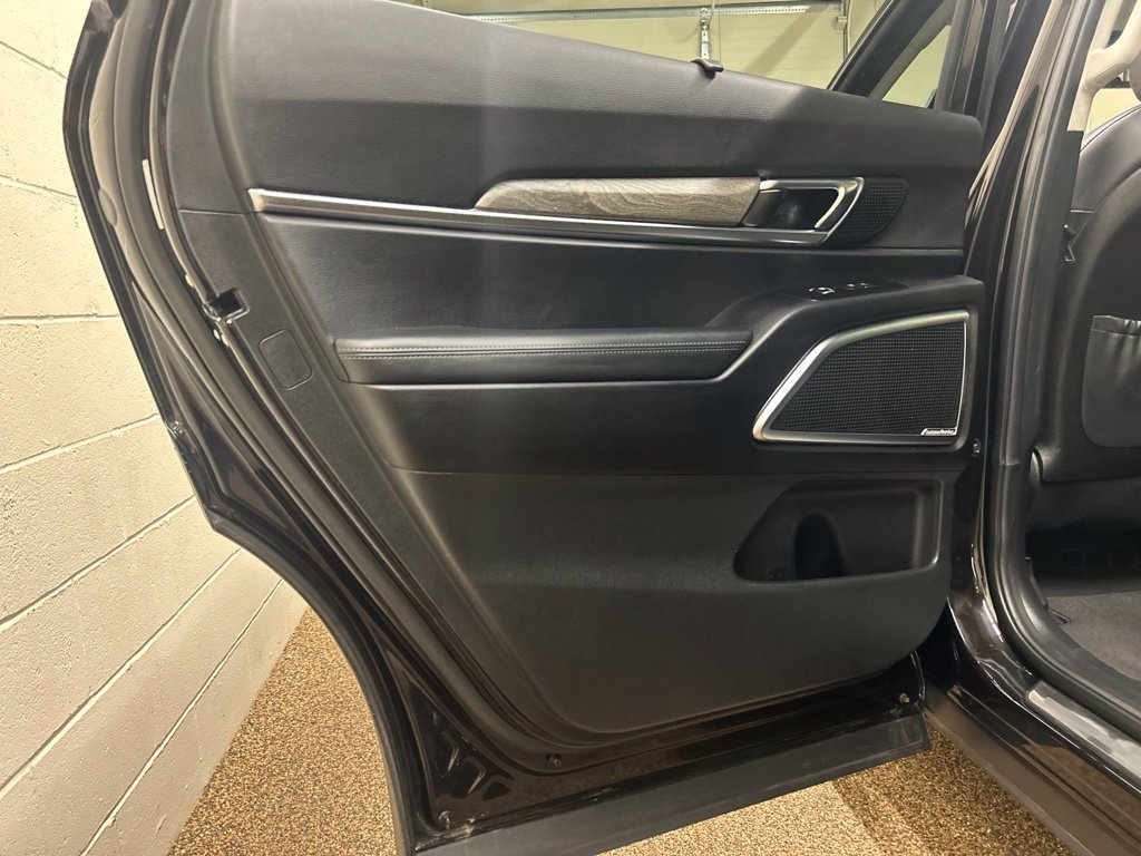Used 2020 Kia Telluride SX w/ SX Prestige Package AWD/4WD image 16