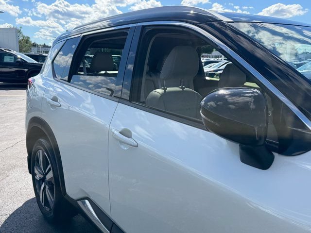 Used 2023 Nissan Rogue SL AWD/4WD image 7