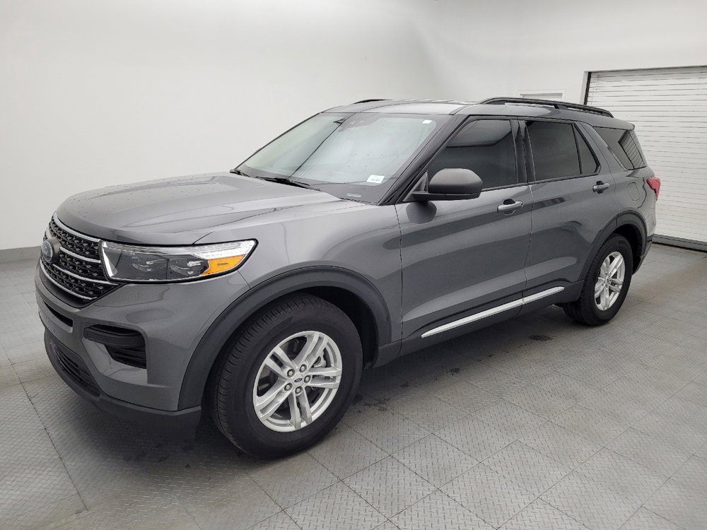 Used 2022 Ford Explorer XLT RWD image 2