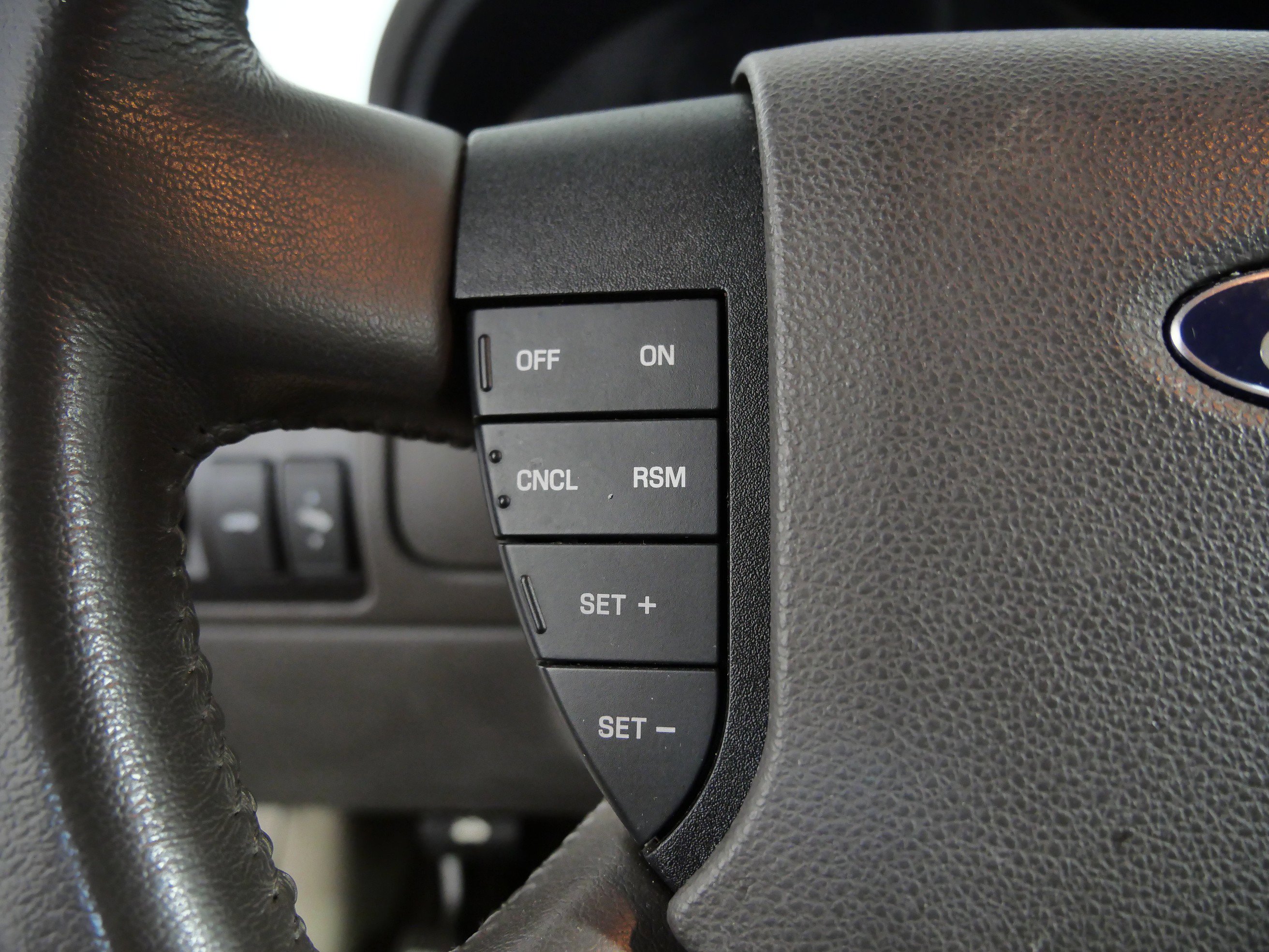 Used 2008 Ford Taurus Limited FWD image 24
