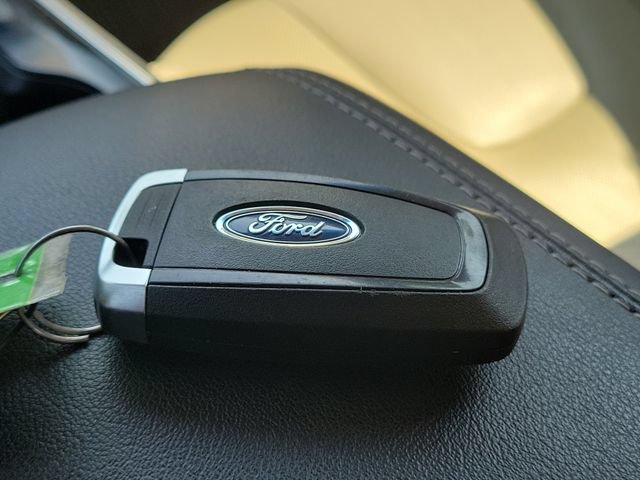 Used 2020 Ford Edge Titanium w/ Equipment Group 301A FWD image 38