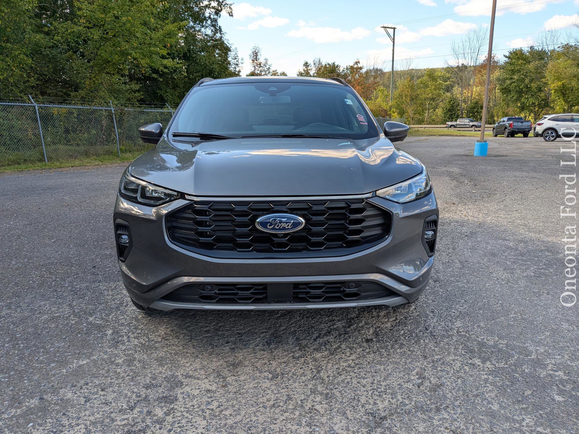 New 2025 Ford Escape ST-Line Elite image 8