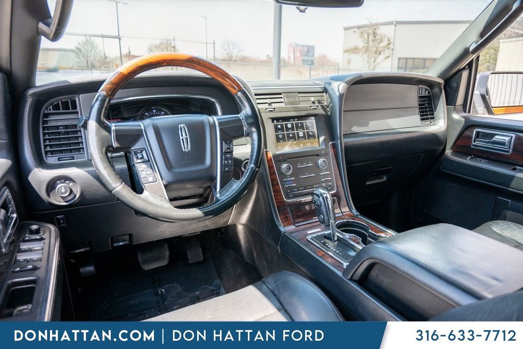 Used 2017 Lincoln Navigator Reserve RWD image 21