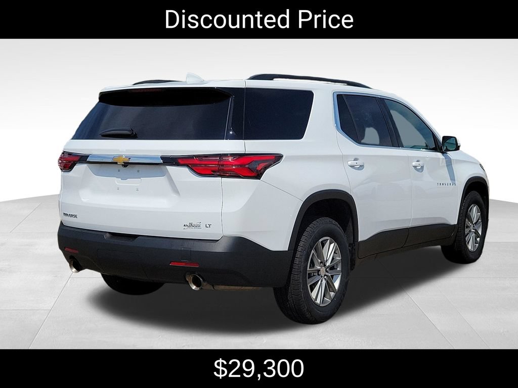 Used 2023 Chevrolet Traverse LT FWD image 3