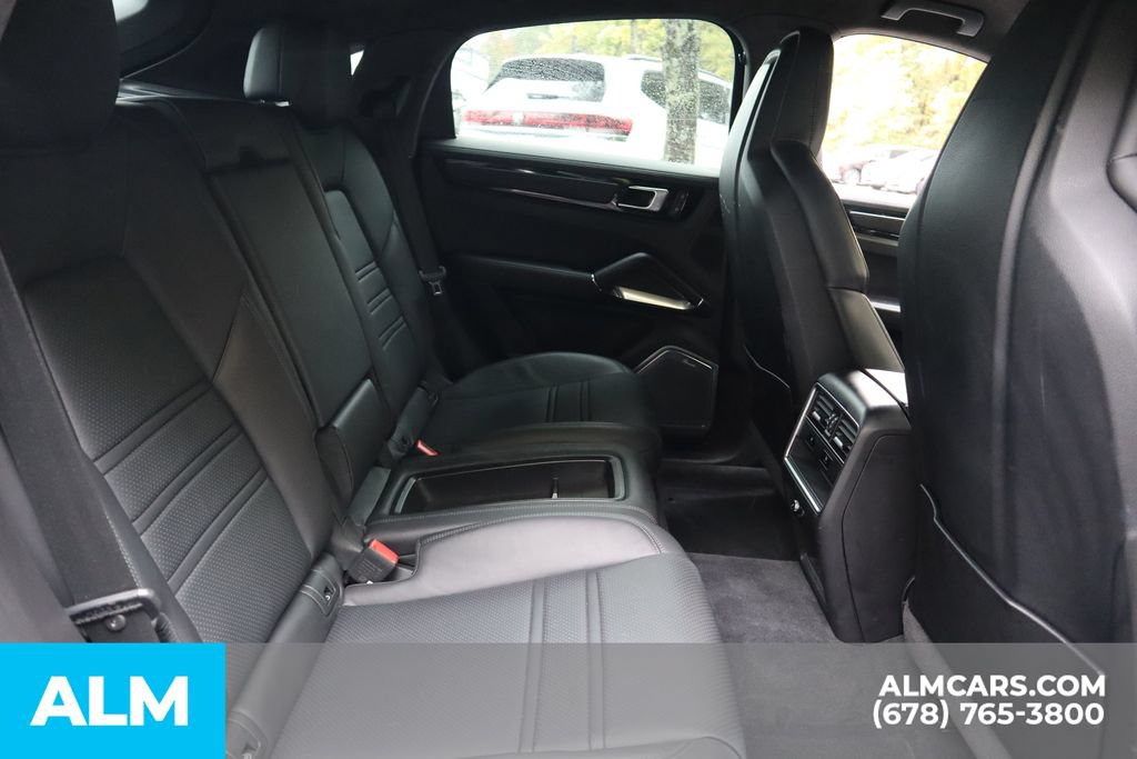 Used 2022 Porsche Cayenne Turbo GT AWD/4WD image 24