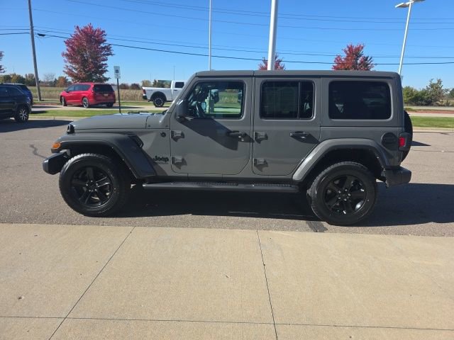 Used 2022 Jeep Wrangler Unlimited Sahara image 12