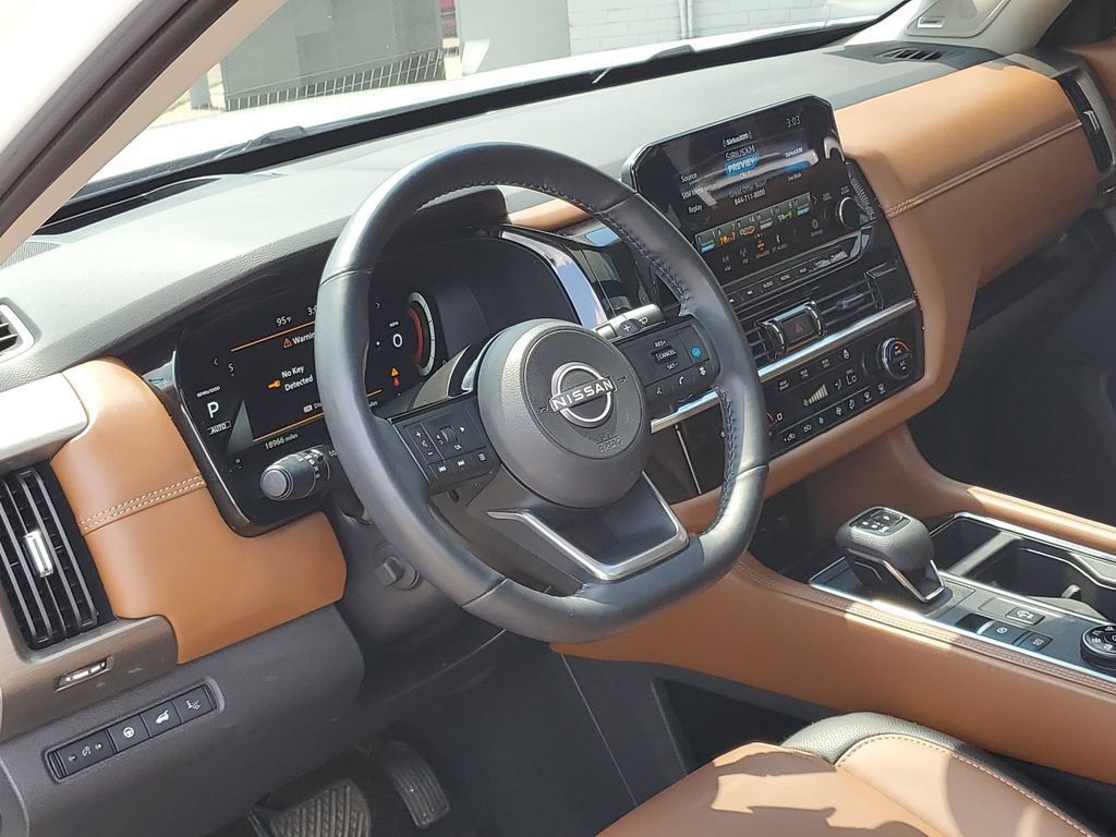 Used 2023 Nissan Pathfinder Platinum AWD/4WD image 8