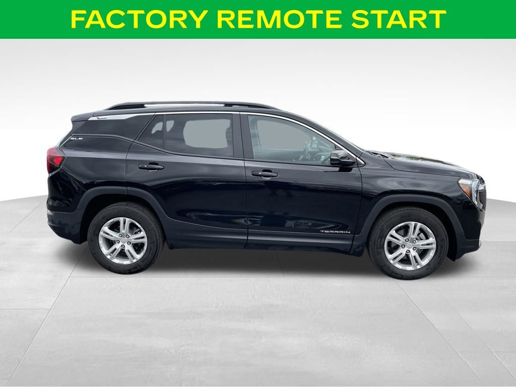 Used 2024 GMC Terrain SLE w/ Driver Convenience Package FWD image 6