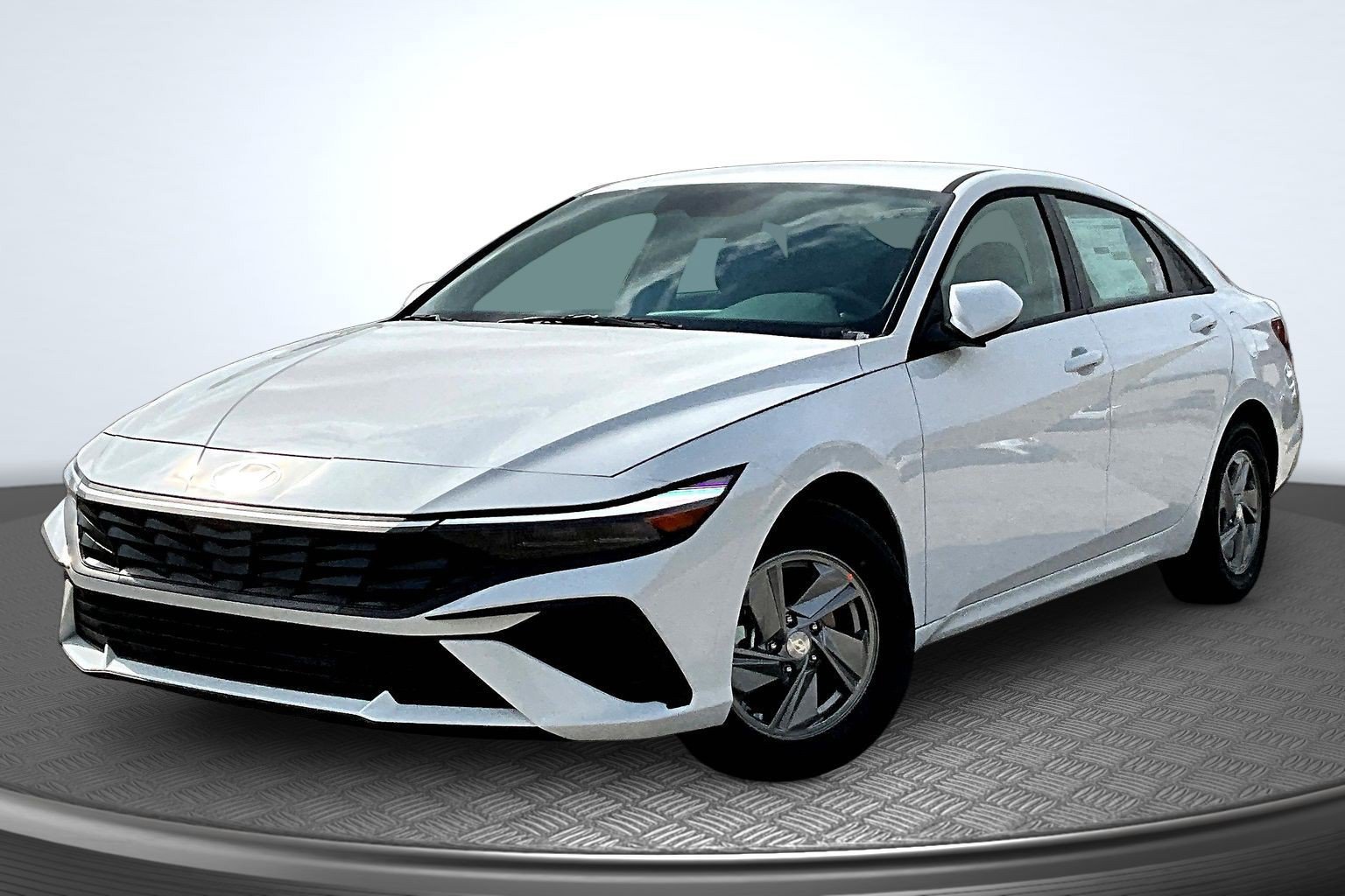 New 2026 Hyundai Elantra SE