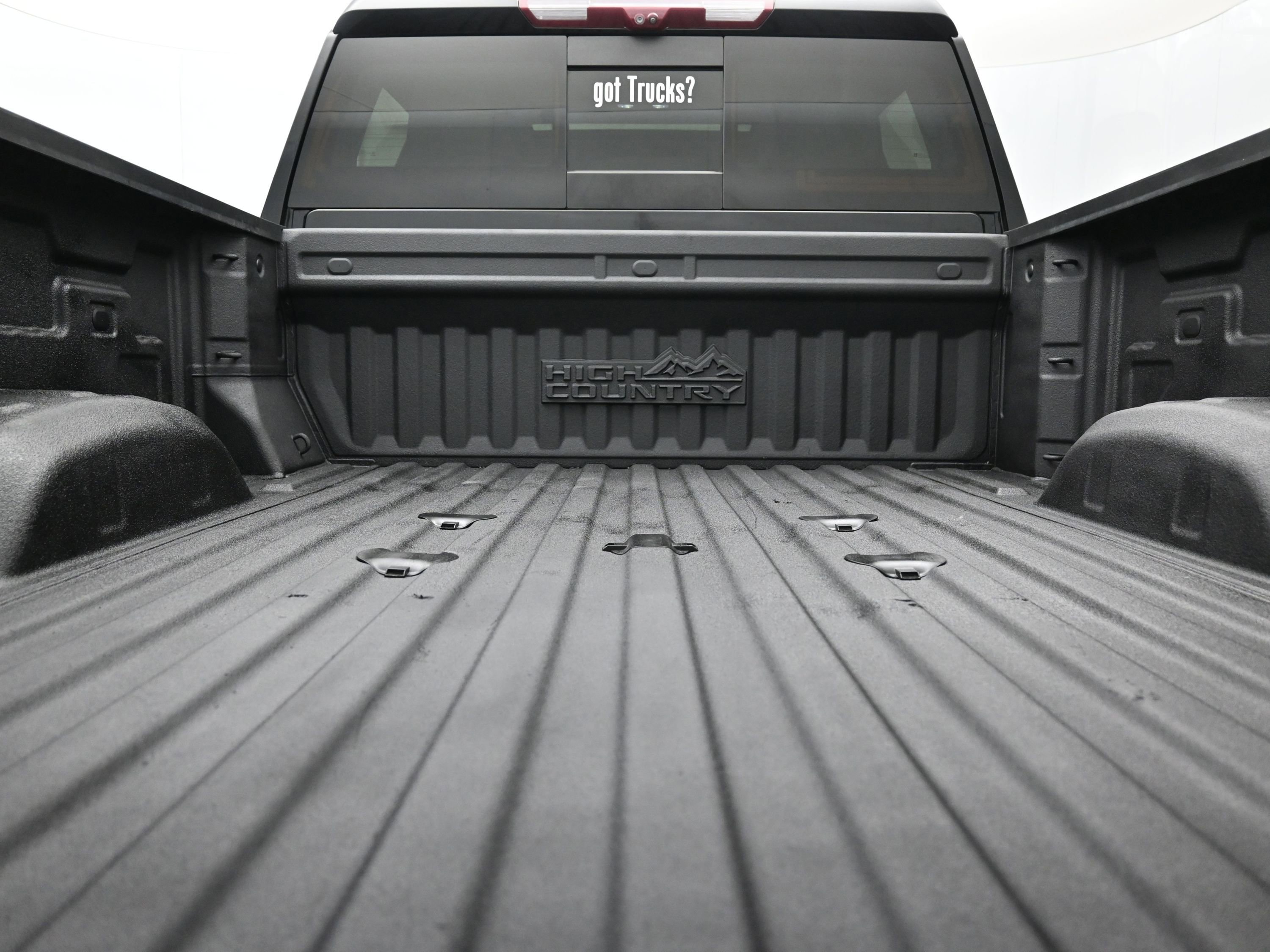 Used 2020 Chevrolet Silverado 2500 High Country w/ Z71 Off-Road Package image 7