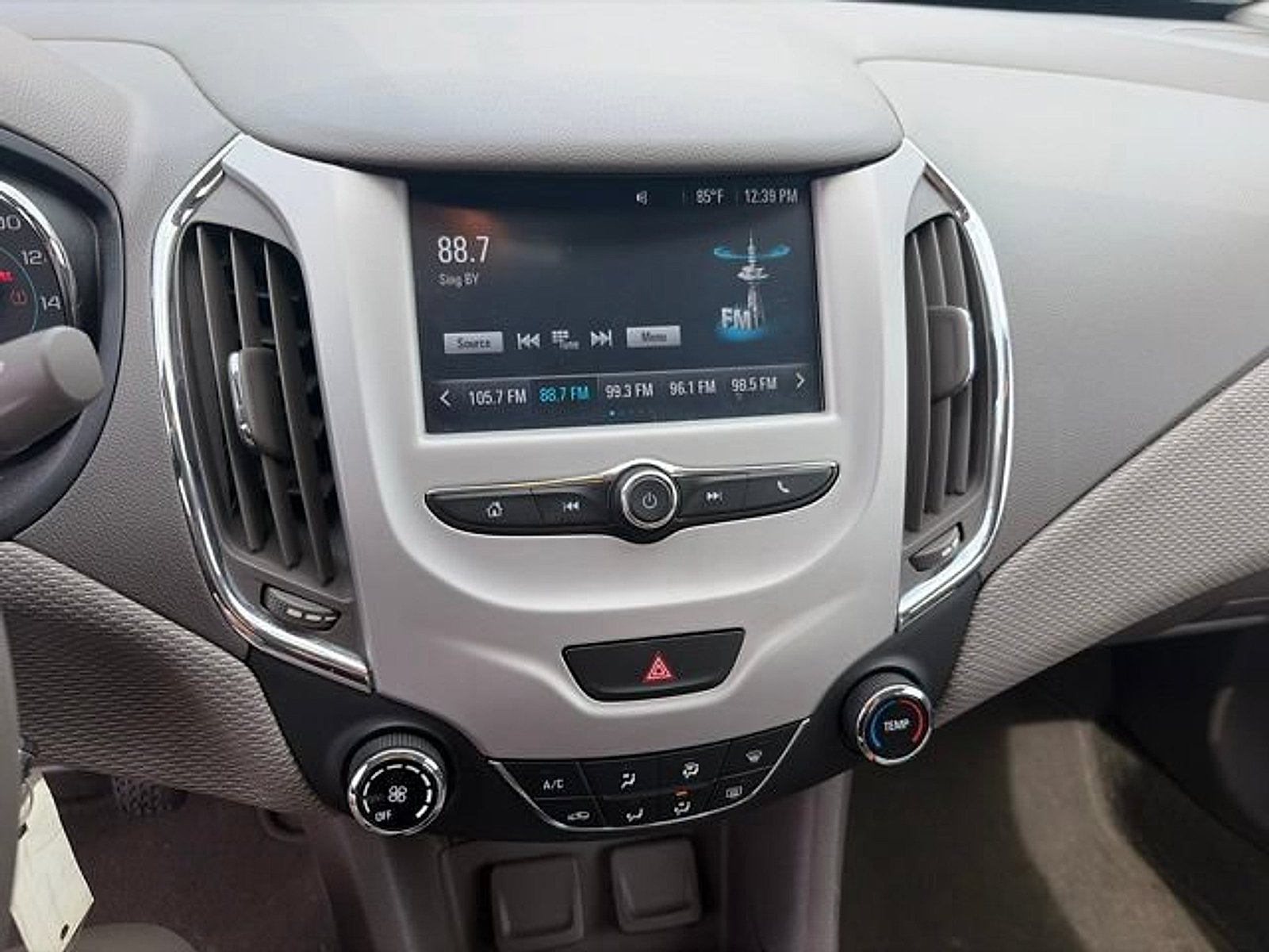 Certified 2017 Chevrolet Cruze LS FWD image 17