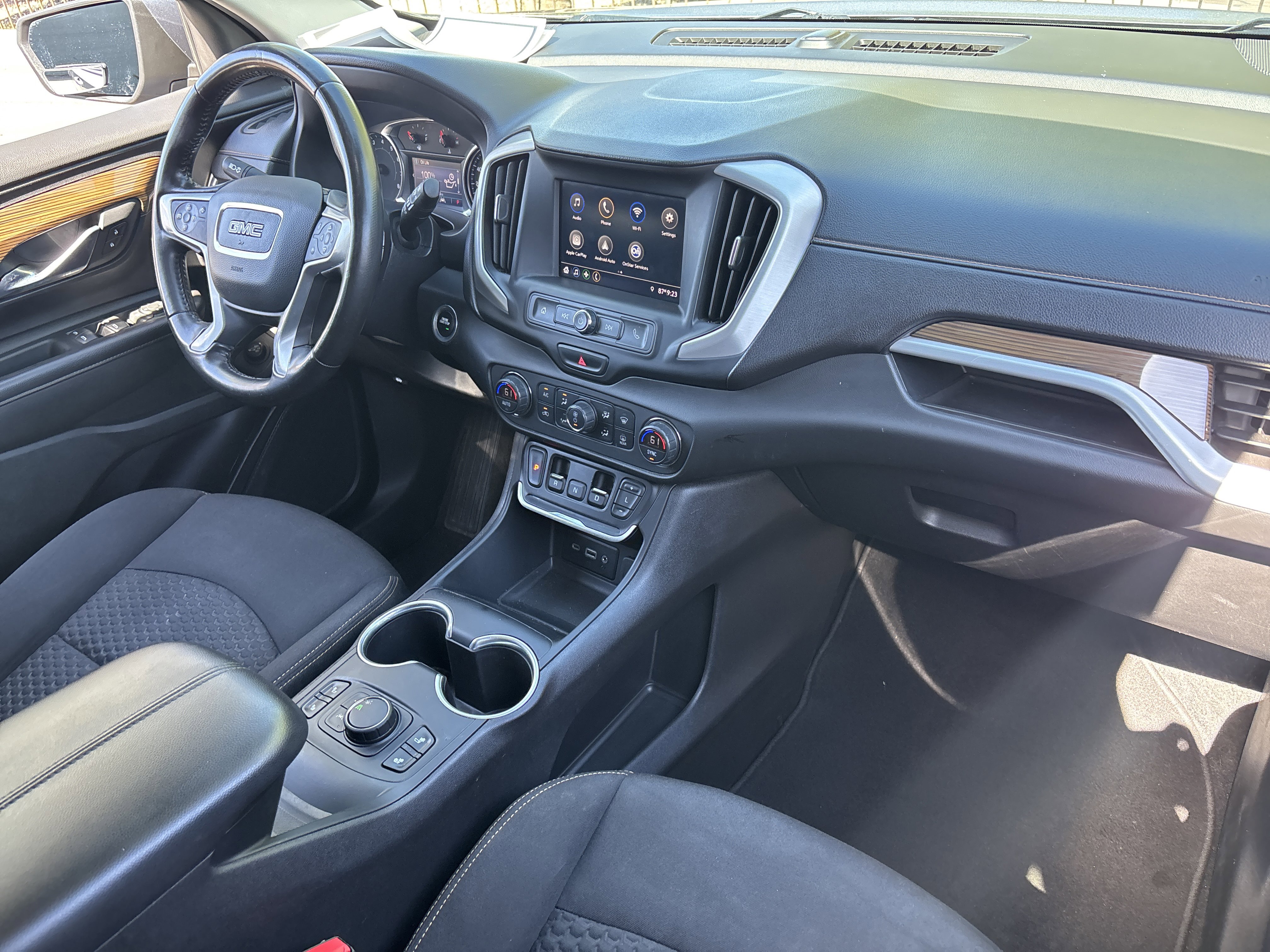 Used 2020 GMC Terrain SLE w/ Driver Convenience Package FWD image 10