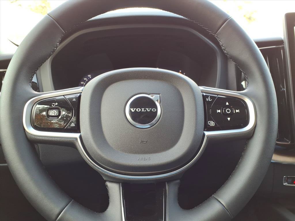 New 2026 Volvo XC60 B5 Plus w/ Protection Package Premier AWD/4WD image 22
