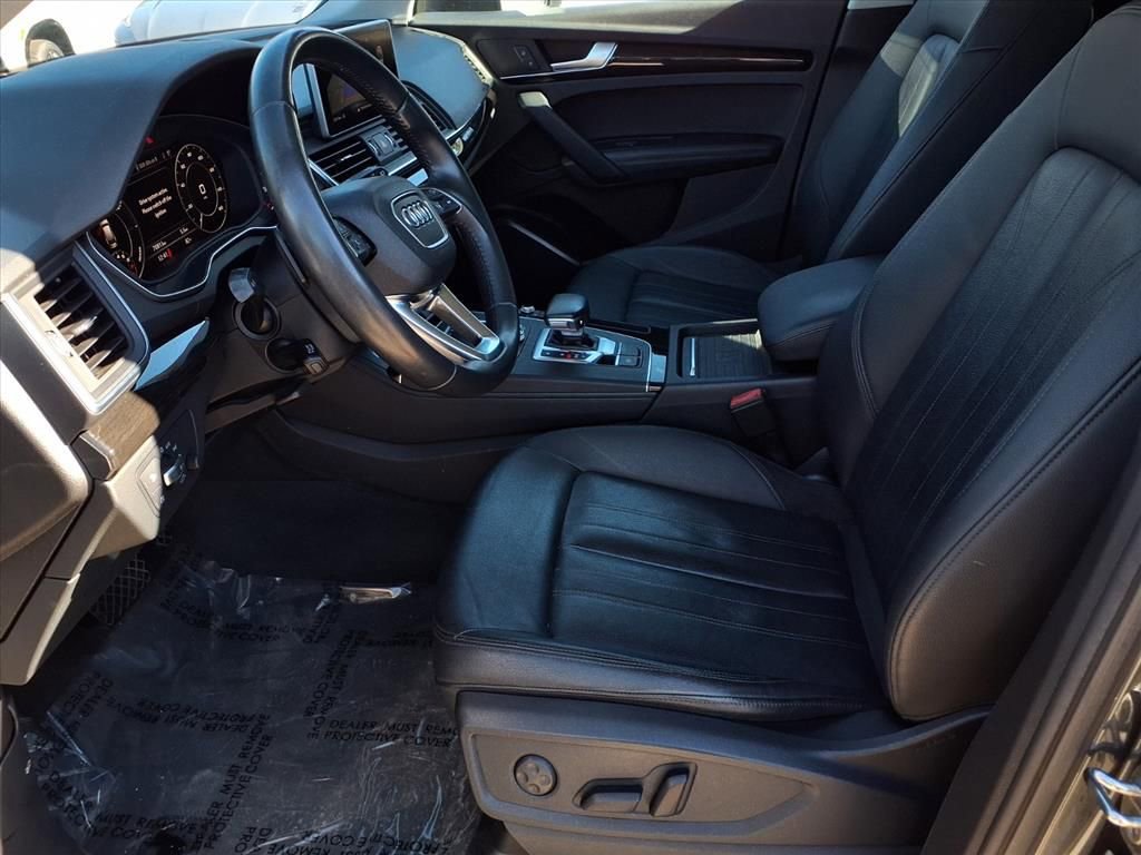 Used 2020 Audi Q5 e Premium Plus w/ Premium Plus Package image 16
