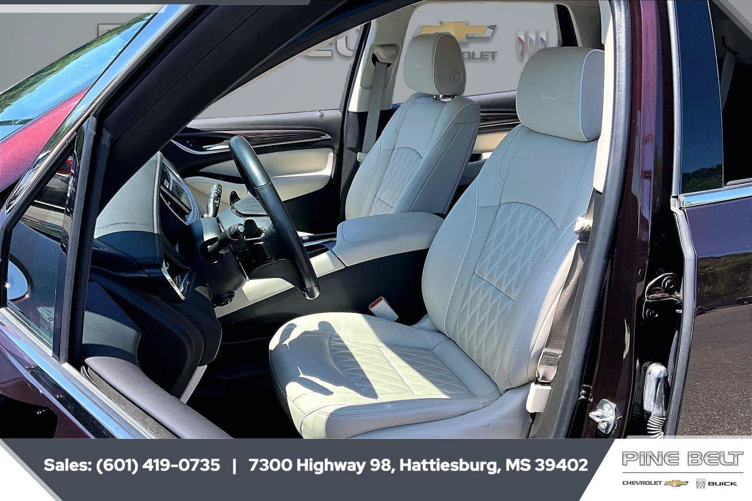 Used 2023 Buick Enclave Avenir w/ Avenir Technology Package AWD/4WD image 20