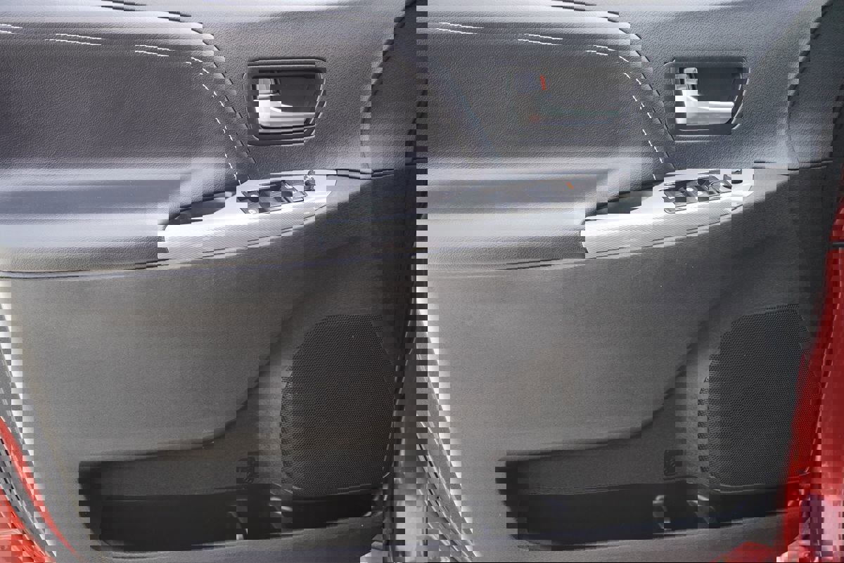 Used 2020 Toyota Sienna SE image 24