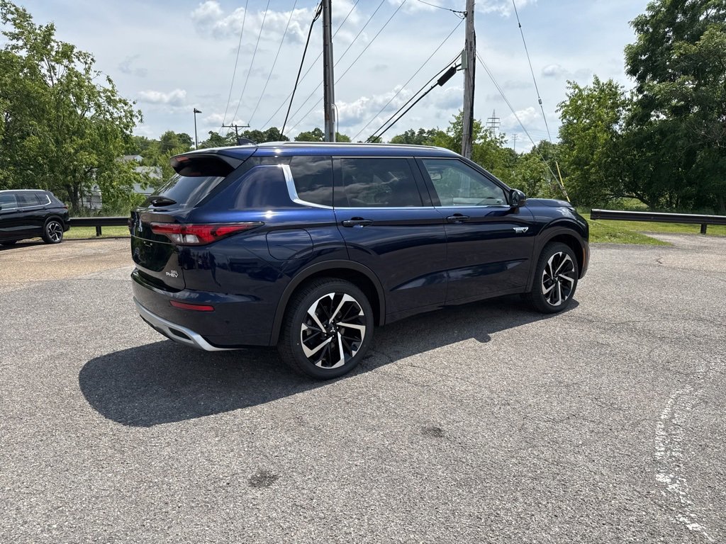 New 2025 Mitsubishi Outlander SEL image 6