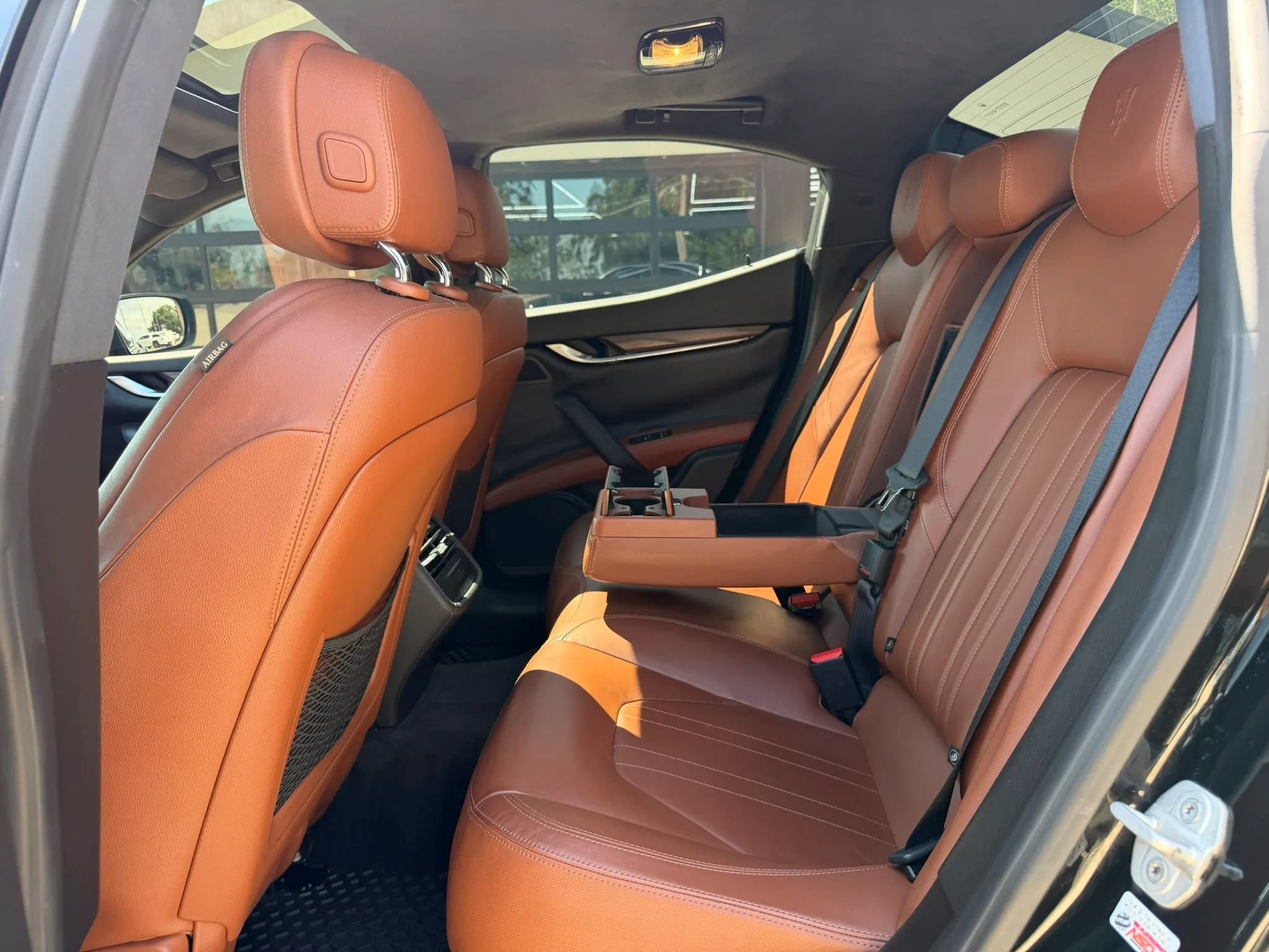 Used 2016 Maserati Ghibli S RWD image 37